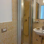 לינה וארוחת בוקר Sorrento Inn Lodge סורנטו
