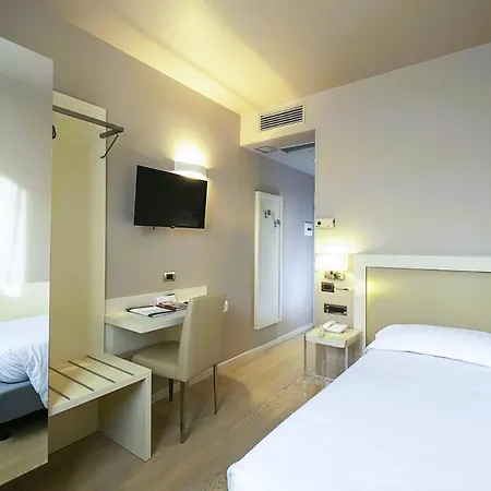 Sorrento Inn Lodge 索伦托